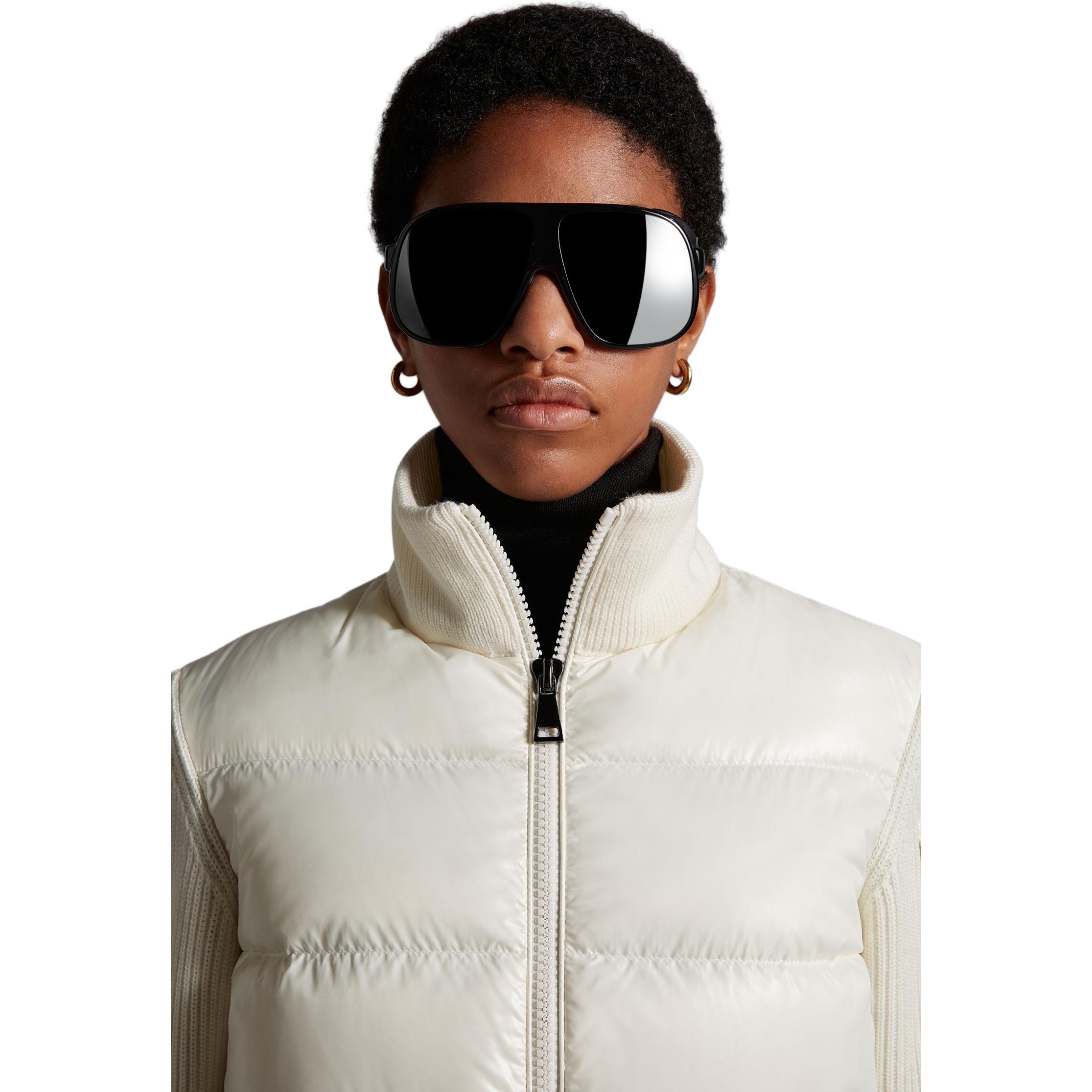 Details for (W) 蒙克莱 MAGLIA CARDIGAN FW22 白色拉链短款冬季羽绒夹克 H20939B00026M1131034