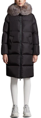 (Women) Moncler Marrionnier Long Down Jacket Black Hooded Solid Color. I20931C0003354155999 Lookbook (Women) Moncler Marrionnier Long Down Jacket Black Hooded Solid Color. I20931C0003354155999