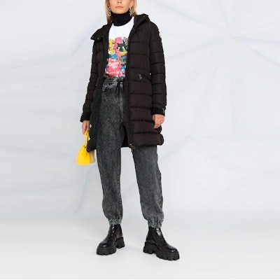 (W) Moncler連帽中長版羽絨外套冬季黑色 F20931C56300C0063 Lookbook (W) Moncler連帽中長版羽絨外套冬季黑色 F20931C56300C0063