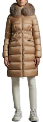 (W) Moncler 中長版修身連帽外套 淺棕色 I20931C000345396Q239 Lookbook (W) Moncler 中長版修身連帽外套 淺棕色 I20931C000345396Q239