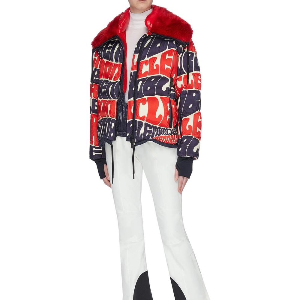 Lookbook (W) Moncler Plaret Jaket Longgar Wanita Cetakan Huruf Lengan Panjang Biru/Merah. 20984680015539NS770