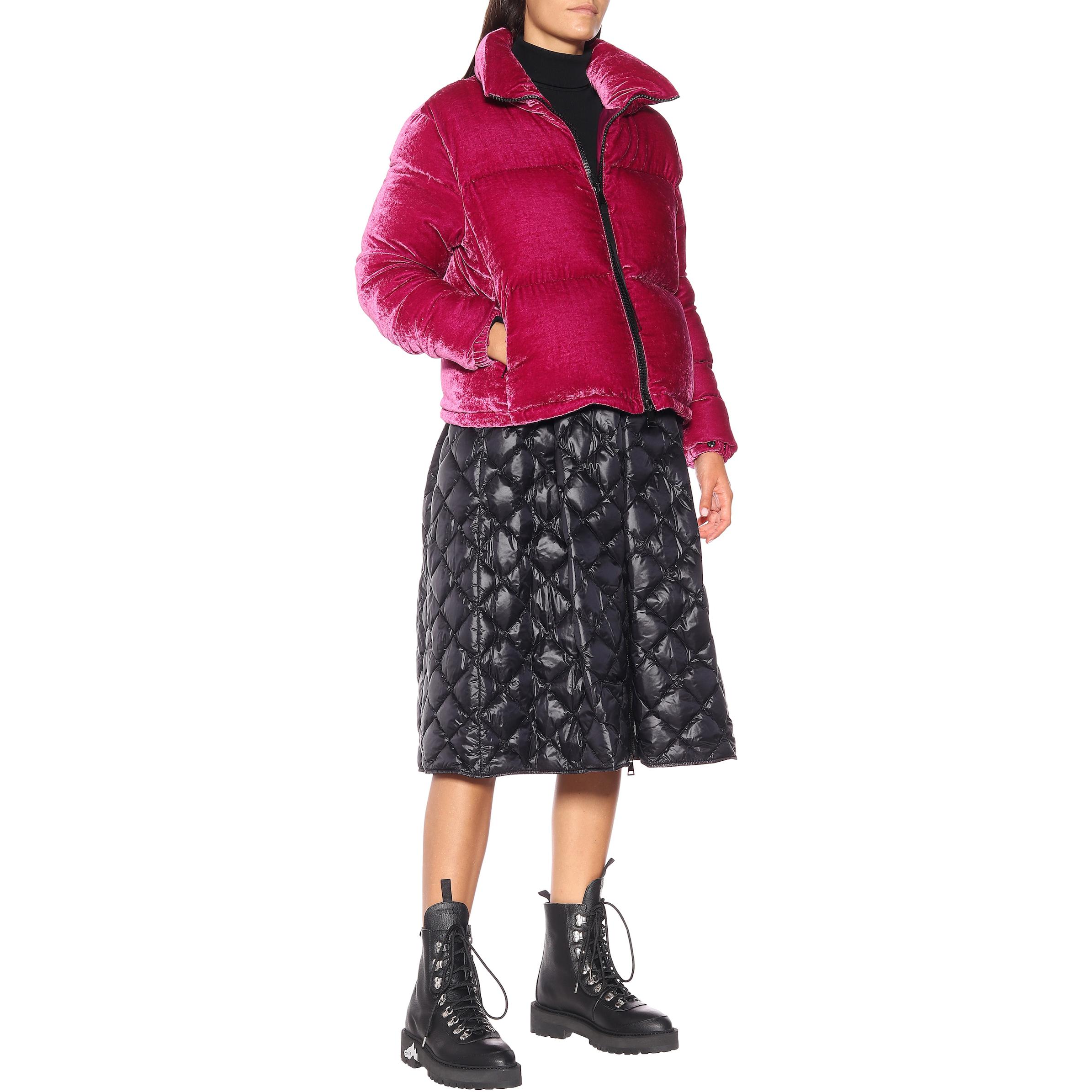 (Women) Moncler Rimac  Pink Short Down Jacket with Cozy Zip and Long Sleeves 20934591500C0293644 圖 3