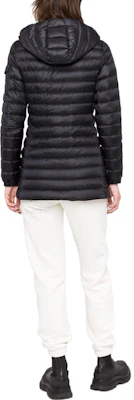 (W) Moncler SS22 Chaqueta Negra Acolchada con Logo y Sudadera con Cremallera. H10931C000215396Q999 Shop (W) Moncler SS22 Chaqueta Negra Acolchada con Logo y Sudadera con Cremallera. H10931C000215396Q999