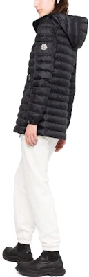 (W) Moncler SS22 Chaqueta Negra Acolchada con Logo y Sudadera con Cremallera. H10931C000215396Q999 Purchase (W) Moncler SS22 Chaqueta Negra Acolchada con Logo y Sudadera con Cremallera. H10931C000215396Q999