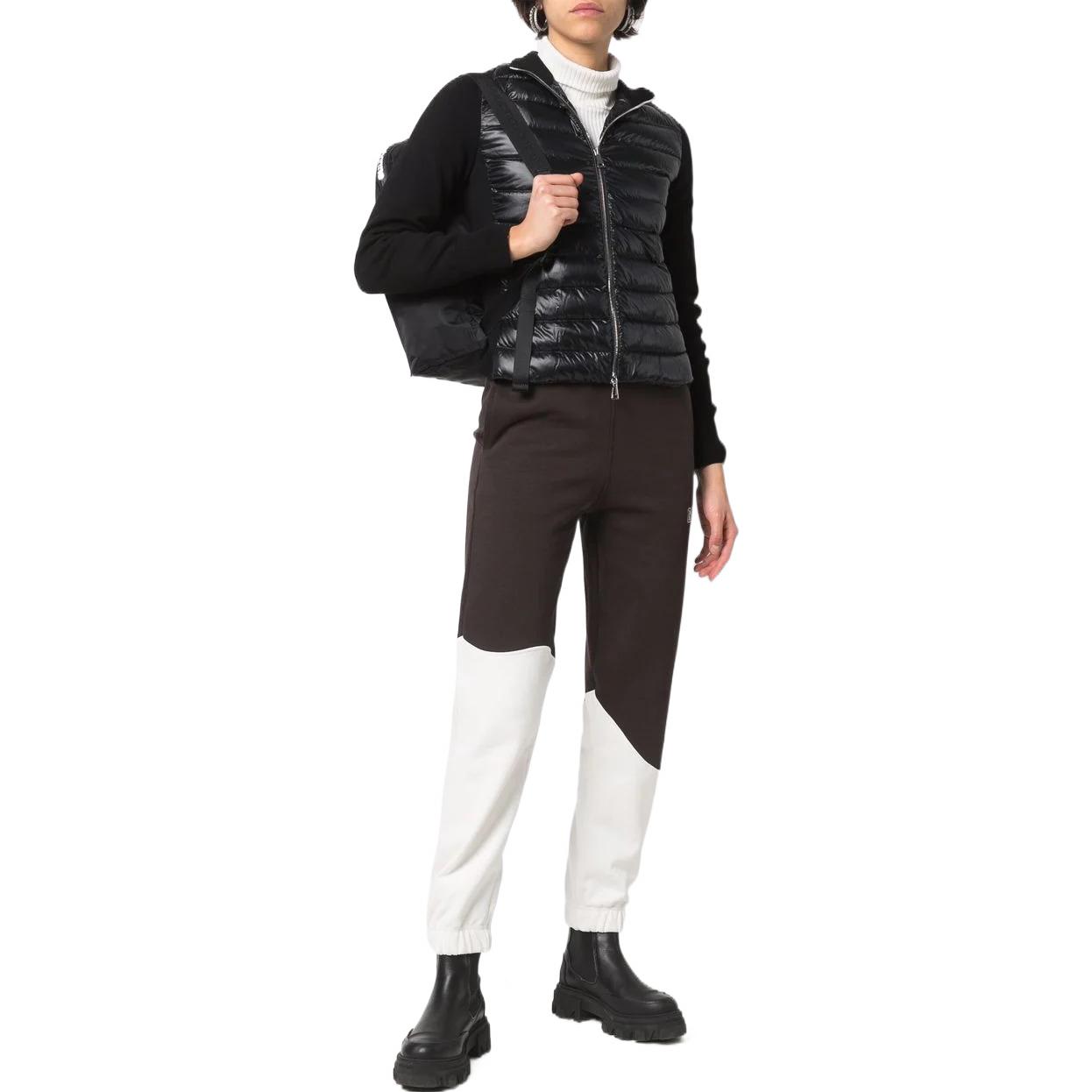 Lookbook (W) Moncler SS22 Jaket Pendek Puff Hitam dengan Kolar Tinggi Zip-Up. H10939B00026M1367999