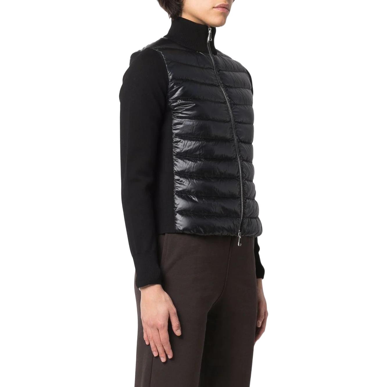 Shop (W) Moncler SS22 Jaket Pendek Puff Hitam dengan Kolar Tinggi Zip-Up. H10939B00026M1367999