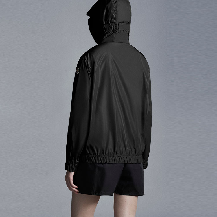 Details for (W) 盟可睐 SS22 黑色拉链连帽长袖夹克 H10931A0011454155999