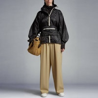 (W) Moncler SS23 棕色寬版直筒休閒長褲 I10932A00021M2766204 Lookbook (W) Moncler SS23 棕色寬版直筒休閒長褲 I10932A00021M2766204