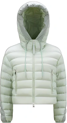 (W) Chaqueta Verde con Capucha y Relleno de Plumón Moncler SS23. I10931A00091595FE80B Buy (W) Chaqueta Verde con Capucha y Relleno de Plumón Moncler SS23. I10931A00091595FE80B