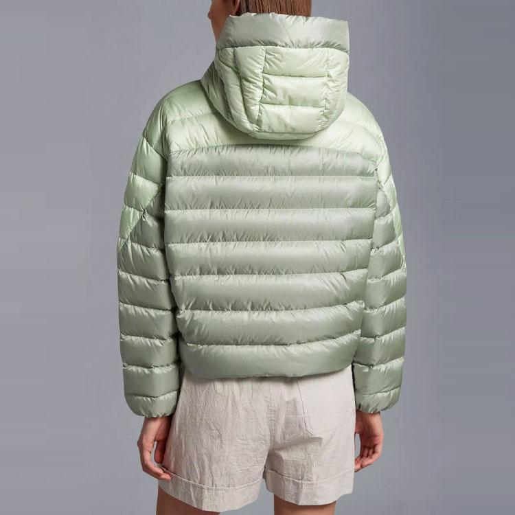 Purchase (W) Chaqueta Verde con Capucha y Relleno de Plumón Moncler SS23. I10931A00091595FE80B