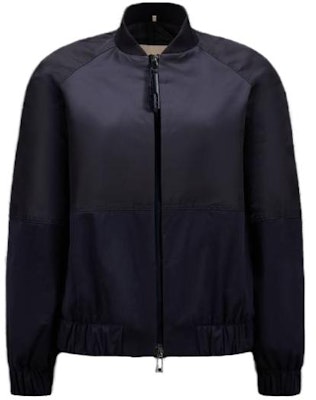 (W) Moncler SS23 Jaket Navy Colorblock dengan Sulaman Logo. I10931A00113596SJ76I Order (W) Moncler SS23 Jaket Navy Colorblock dengan Sulaman Logo. I10931A00113596SJ76I