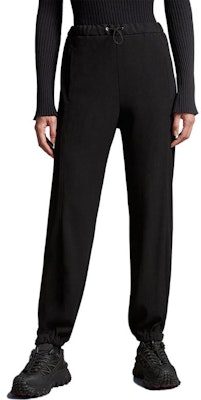 (W) Moncler SS23 簡約緞面休閒長褲 黑色 I20932A00015596WF999 Lookbook (W) Moncler SS23 簡約緞面休閒長褲 黑色 I20932A00015596WF999