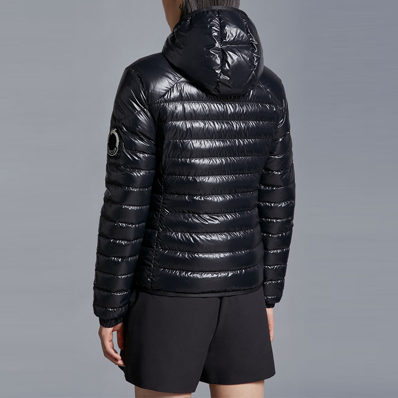 Shop (W) Moncler SS24 龍系列貔貅短款羽絨外套 黑色 J10931A00044595GJ999