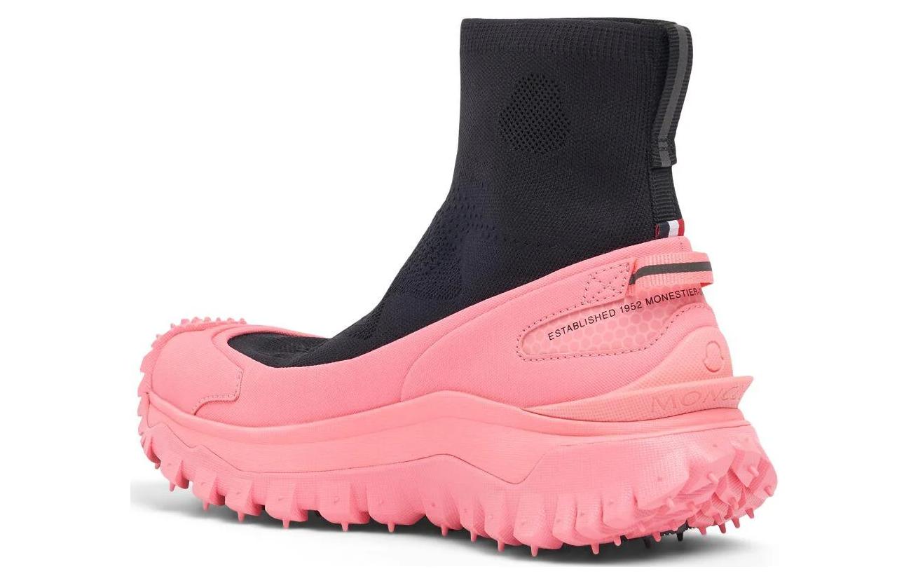Shop Moncler盟可睐 Trailgrip 布料 圓頭套穿 高筒 休閒鞋 女款 粉黑