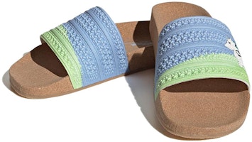 (W) 姆明 x 阿迪达斯 Adilette 软木拖鞋 '姆明特罗尔' ID4207 Lookbook (W) 姆明 x 阿迪达斯 Adilette 软木拖鞋 '姆明特罗尔' ID4207