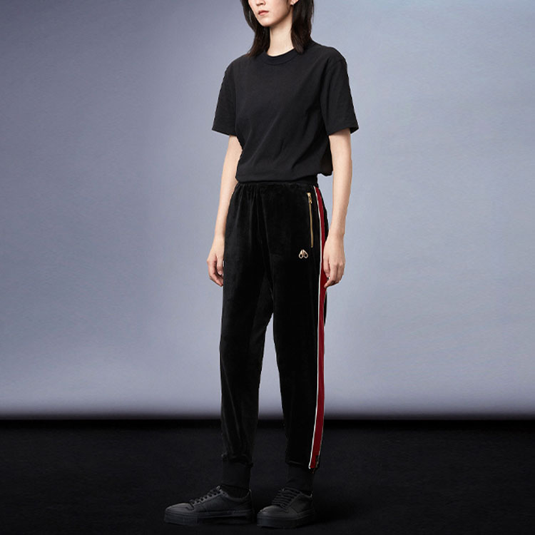 Lookbook (W) Moose Knuckles 标志松紧腰休闲短裤。 M31LR753CN-292