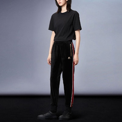 (W) Moose Knuckles 标志松紧腰休闲短裤。 M31LR753CN-292 Lookbook (W) Moose Knuckles 标志松紧腰休闲短裤。 M31LR753CN-292