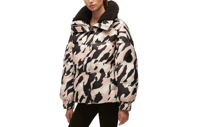 (Women) Moose Knuckles  Rose Smoke Camo Print Down Jacket with Collar. M32LJ212H-1040