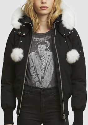 (W) Moose Knuckles Debbie 黑色冬季羽绒服经典版型。 MK2002LB-290 Lookbook (W) Moose Knuckles Debbie 黑色冬季羽绒服经典版型。 MK2002LB-290