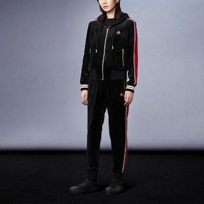 (W) 驼鹿之爪 FW21 剪刀标志拉链连帽夹克 黑色. M31LS683CN-292 Shop (W) 驼鹿之爪 FW21 剪刀标志拉链连帽夹克 黑色. M31LS683CN-292