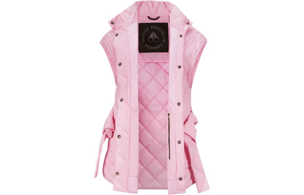 Lookbook (W) 무스너클스 노길트 퀼트 라이트웨이트 루즈핏 베스트. M13LV455