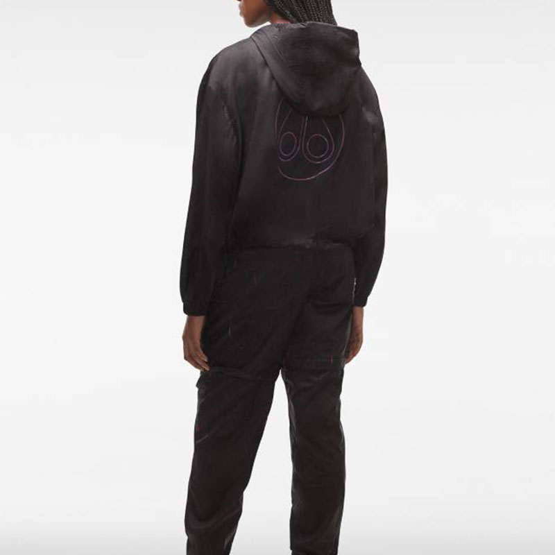 Shop (W) Chaqueta Negra Impermeable Logo Rosa Moose Knuckles SS23 Mujer. M13LJ155H2