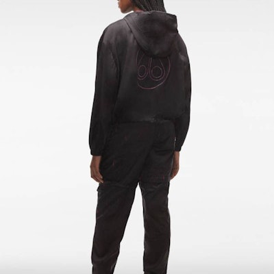 (W) Chaqueta Negra Impermeable Logo Rosa Moose Knuckles SS23 Mujer. M13LJ155H2 Shop (W) Chaqueta Negra Impermeable Logo Rosa Moose Knuckles SS23 Mujer. M13LJ155H2