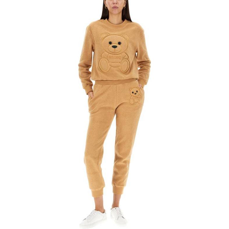 Lookbook (W) 모스키노 베어 자수 캐주얼 조거 팬츠 카키. 0323-5526-1018