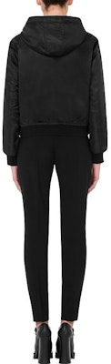 (W) MOSCHINO Chaqueta Corta Negra de Manga Larga A05375558 Shop (W) MOSCHINO Chaqueta Corta Negra de Manga Larga A05375558