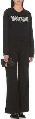 (W) 모스키노 블랙 오버사이즈 로고 프린트 크롭 스웨트셔츠. 1703-5428-1555 Lookbook (W) 모스키노 블랙 오버사이즈 로고 프린트 크롭 스웨트셔츠. 1703-5428-1555