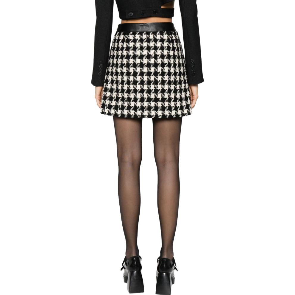 Lookbook (W) 모스키노 하운드투스 페이크 시어링 니트 미니 스커트 - 블랙. A0123-5413-3555