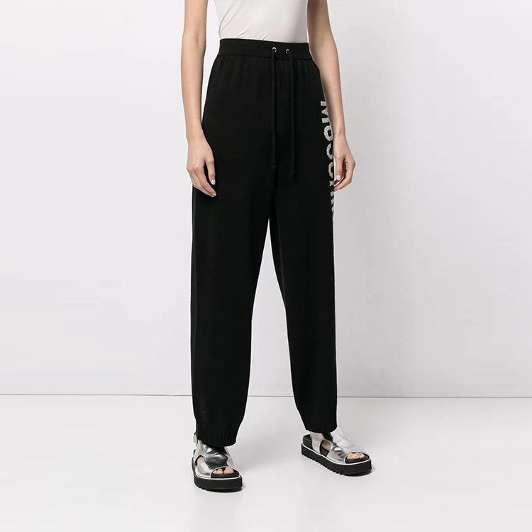 Shop (W) 모스키노 로고 니트 트랙 팬츠 블랙 A038-0550-0555