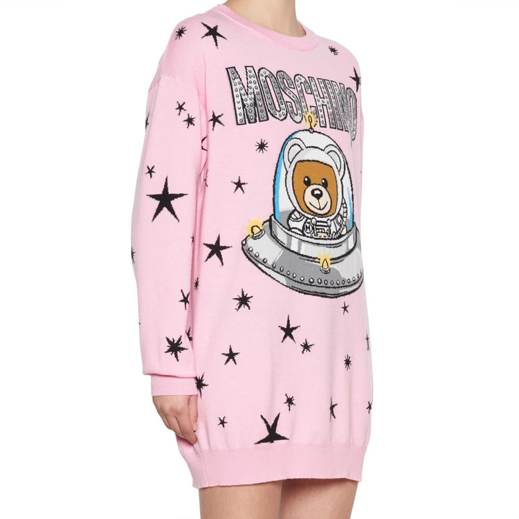 Purchase (W) モスキーノ オーバーサイズ ピンク セーター コズミックベア プリント入り. V0483-5401-1221