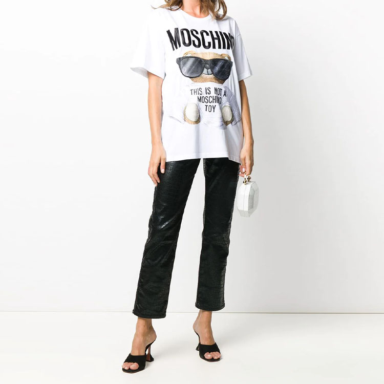 Shop (W) MOSCHINO 女裝小熊刺繡短袖白色寬鬆T恤。 E-V0706-5540-1001