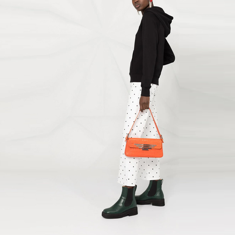 Purchase (Women) Moschino FW21 Black Hoodie with Cartoon Bear Print MAP211A1711-0527-1555