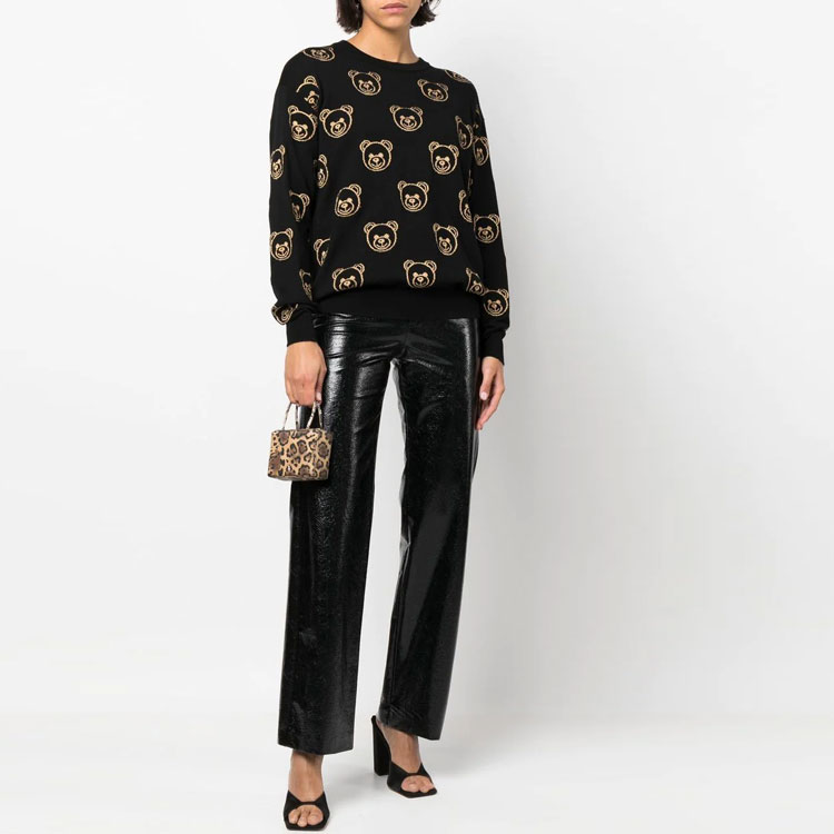 Lookbook (W) 모스키노 FW22 블랙 베어 프린트 울 풀오버 스웨터. V0921-5401-1555