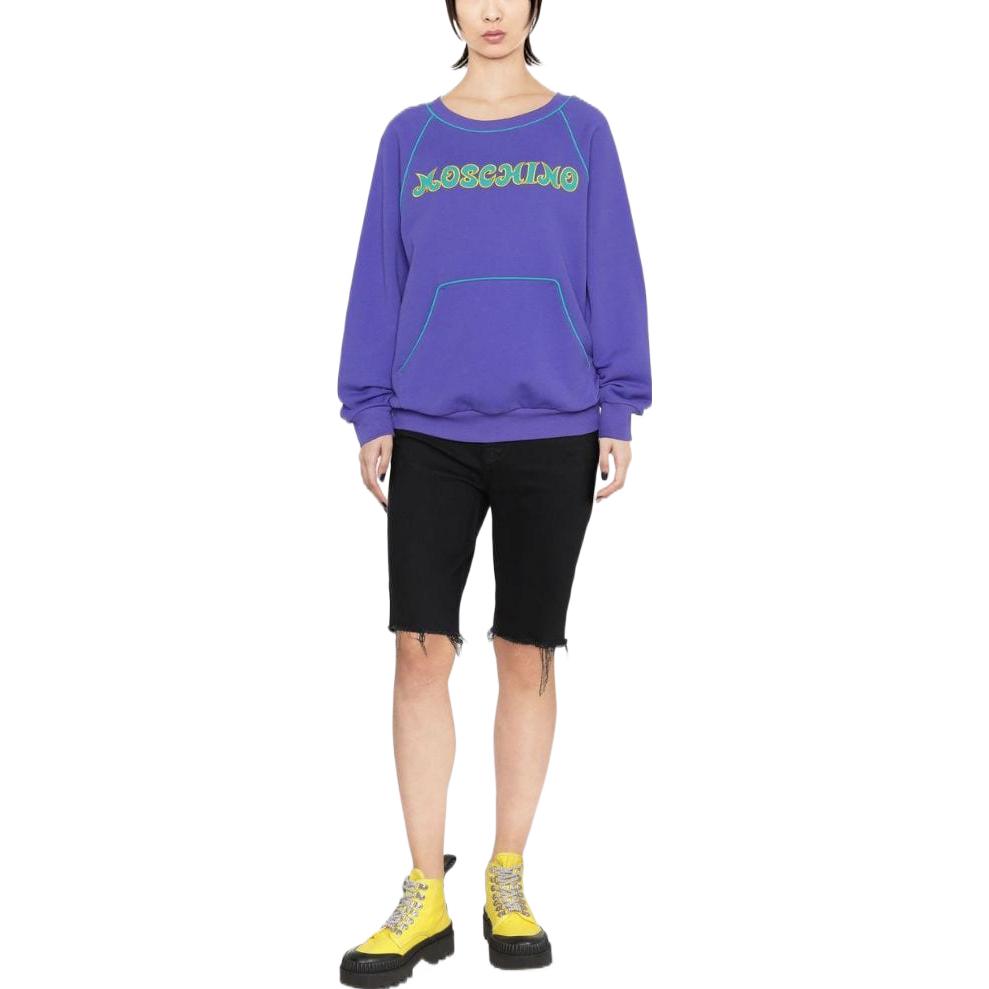 Lookbook (W) Sudadera Morada Moschino FW22 con Logo Bordado. J1713-5528-3278
