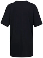 Lookbook (W) MOSCHINO SS21 黑色棉質Logo短袖T恤。 A0711-0540-J1555