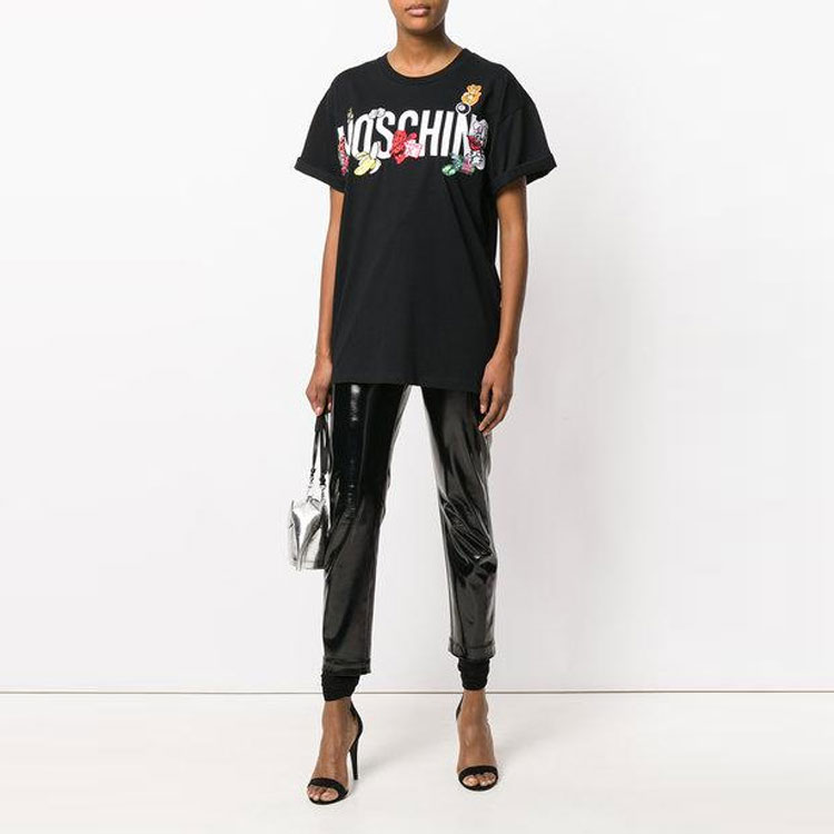 Sizing (W) MOSCHINO SS21 黑色棉質Logo短袖T恤。 A0711-0540-J1555