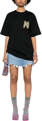 (W) MSGM Baju-T Hitam Lengan Pendek dengan Logo Manik. 3642MDM103247002-BLACK Lookbook (W) MSGM Baju-T Hitam Lengan Pendek dengan Logo Manik. 3642MDM103247002-BLACK