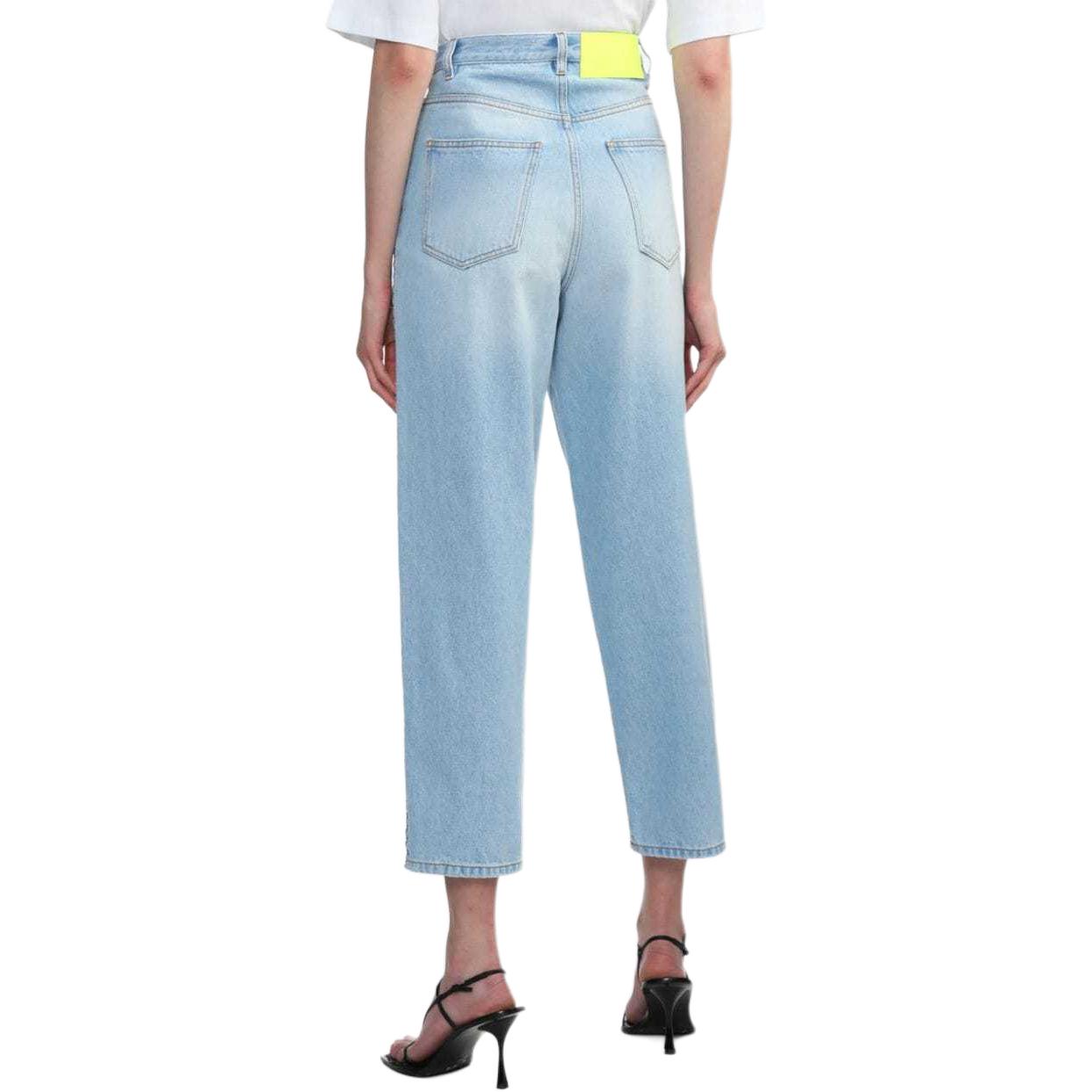 Purchase (W) MSGM Vaqueros de Mezclilla Azul Claro con Logo Bordado y Corte Medio. 3642MDP236L247480-BLUE