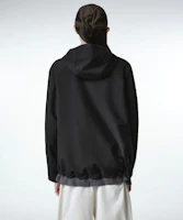 Lookbook (W) Musinsa Standard Jaket Windbreaker Wanita Shelter City Leisure Hitam MWFJJ8B10-BK