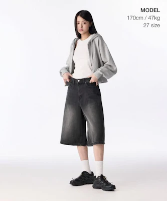 (W) Pantalones Bermudas de Mezclilla Ancha Lavado Negro para Mujer MUSINSA STANDARD. MWENH4Z22-WC Order (W) Pantalones Bermudas de Mezclilla Ancha Lavado Negro para Mujer MUSINSA STANDARD. MWENH4Z22-WC
