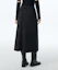 Lookbook (W) MUSINSA STANDARD 女士洗舊黑色丹寧工裝長裙 MWDSN0Z02-WC
