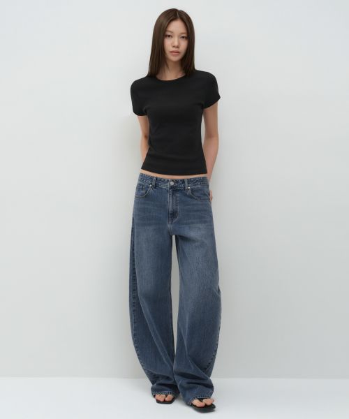 Shop (Women) MUSINSA STANDARD WOMEN Essential Curved Denim Pants [Medium Indigo] MWFNP0A05-MI