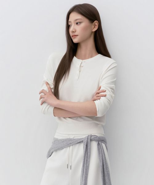(Women) Musinsa Standard Women Essential Henley Neck Knit [Ivory] MWFWL8A03-IV