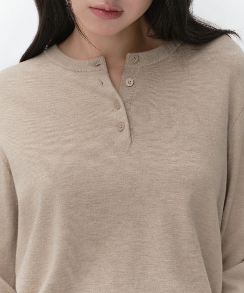 Shop (W) MUSINSA STANDARD 女款 Essential 亨利領針織衫［混色淺米色］ MWFWL8A03-HI