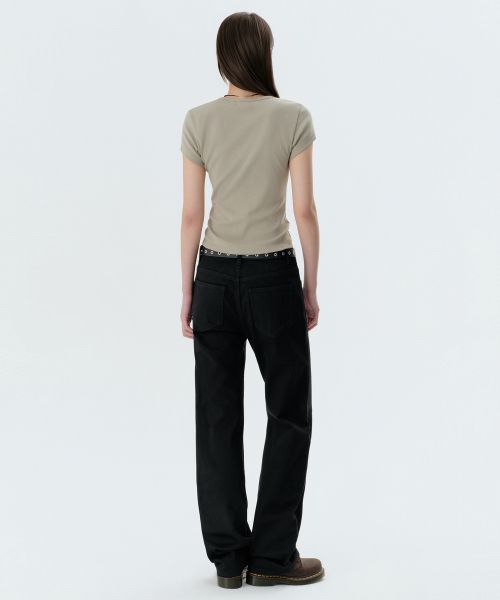 Lookbook (W) MUSINSA STANDARD 女士基础款直筒牛仔裤 [黑色] MWFNP0A01-BK