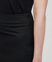 Lookbook (W) Falda Larga Negra de Mujer MUSINSA STANDARD de Cintura Alta con Abertura MWASK4Z08-BK