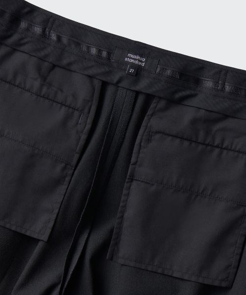 Purchase (W) MUSINSA STANDARD 女款低腰深摺寬版隱藏式腰頭西裝褲【黑色】 MWDPL9Z05-BK